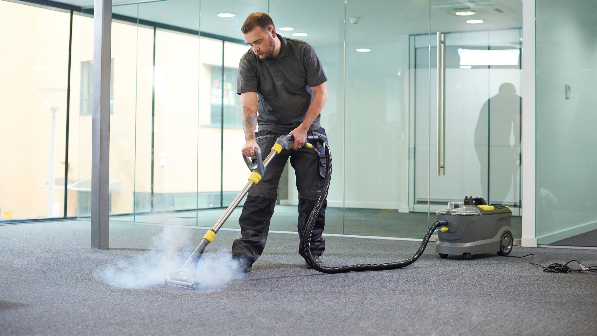 The Difference Between Steam Cleaning and Dry Cleaning Carpets